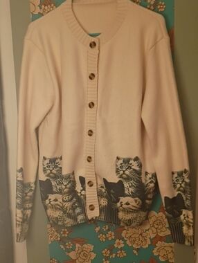 Ami Cream Cardigan with Black-and-Cream Kitty Border